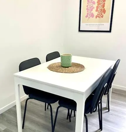 Seahomes Vacations - Centric Apartment *