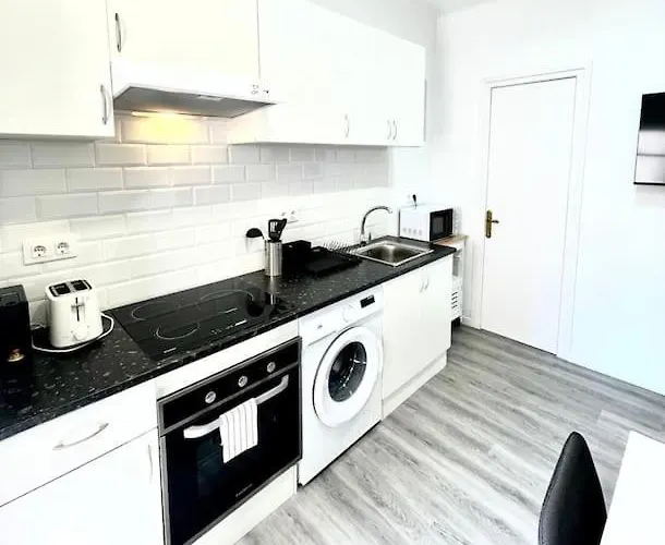 Apartment Seahomes Vacations - Centric *